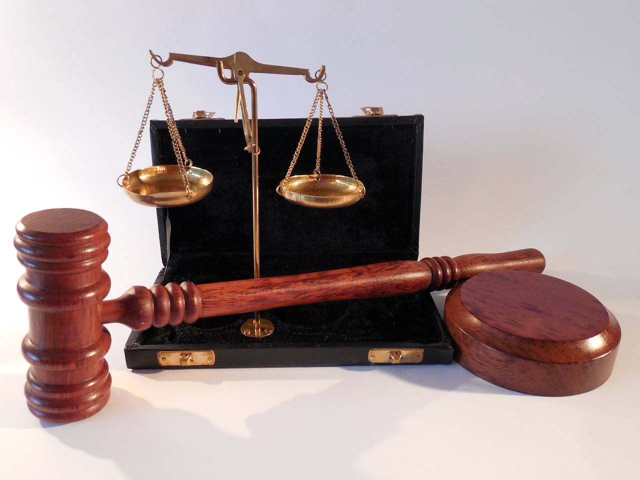 接到法院通知莫慌　求証並諮詢律師準沒錯