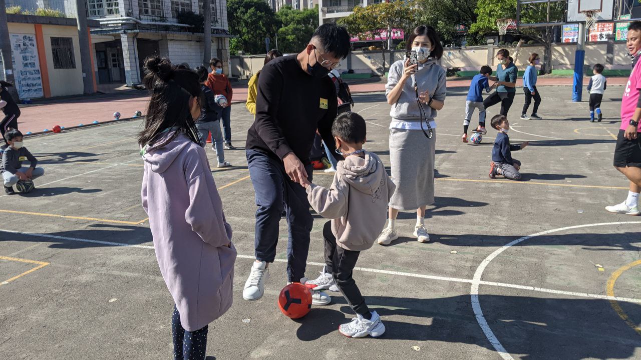 讓「足球」成為你和孩子之間的共同話題！