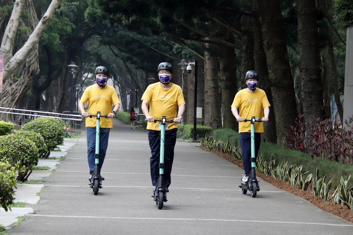 中央大學引進電動滑板車　吹起校園綠色環保風潮