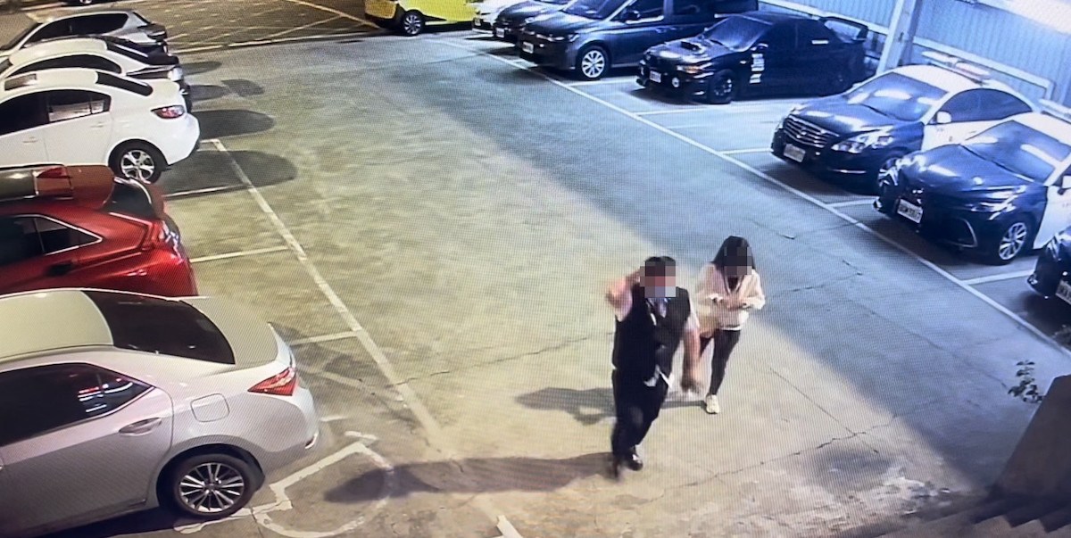 警助外籍女找手機　尋回直呼「You are my hero」
