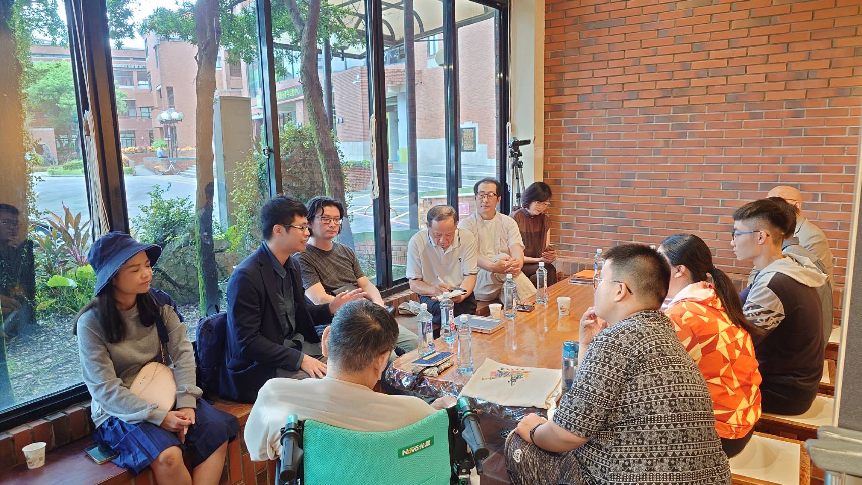 光輝十月話中華 大學生談國族認同