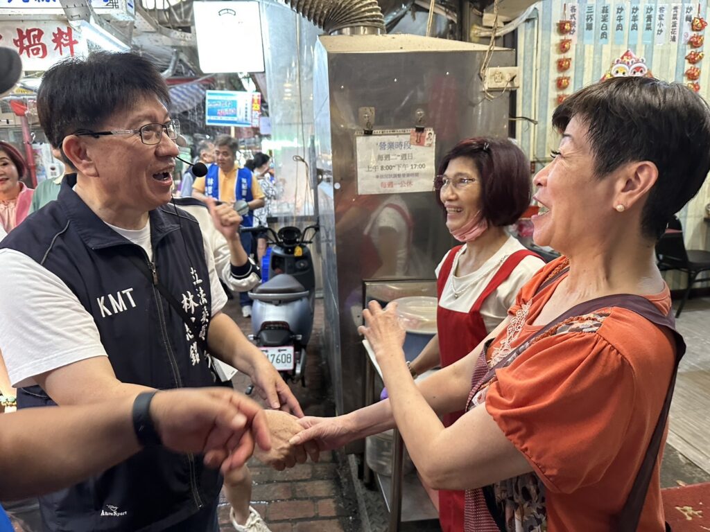 守新竹拒惡罷並肩林思銘 藍營年輕戰將竹東集結 守新竹拒惡罷並肩林思銘 藍營年輕戰將竹東集結