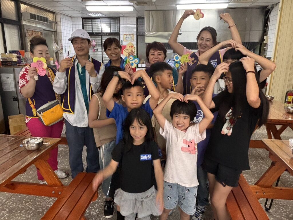 新竹保安廣澤尊王文化協會 前進五峰暖心義剪