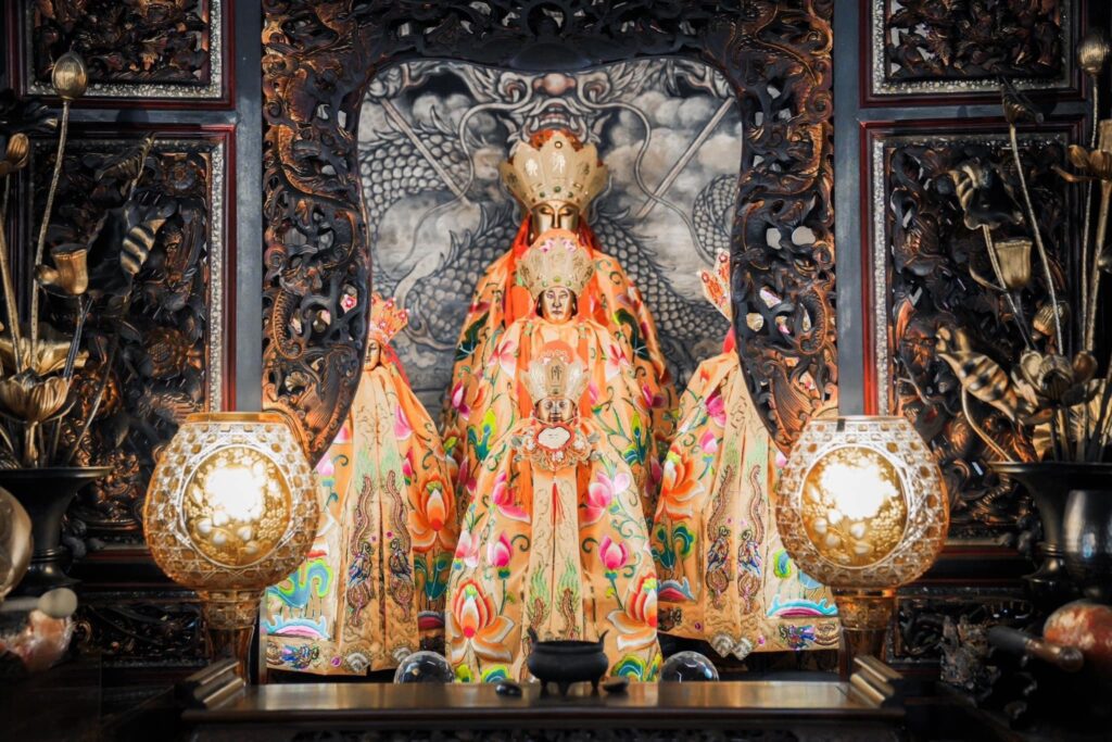 夜空中的雙龍吐珠 杜聖聰解密竹蓮寺文化密碼 夜空中的雙龍吐珠 杜聖聰解密竹蓮寺文化密碼