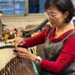 新北手工古箏工作室30年堅持 從木紋到音色 每把琴都親手試彈