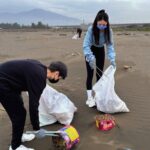 黑桃A Online發起淨灘行動 與林采緹攜手愛海洋