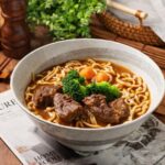 台南北區牛肉麵推薦 四公分厚切肉塊 純牛肉熬煮羅宋風味湯頭