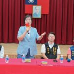 固本團結求全壘打 徐欣瑩回到重興村老家