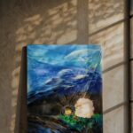 《群青》畫展9/5登場 藝術創作者渡鴉以深藍描繪「找回自己」生命旅程