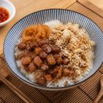 湖口民生街雞肉佐上香濃滷汁成為招牌 蔗香臘肉鳳梨炒飯呈現特殊煙燻果香